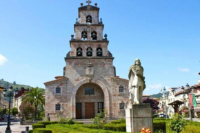 PLAZA CENTRAL CANGAS DE Onís